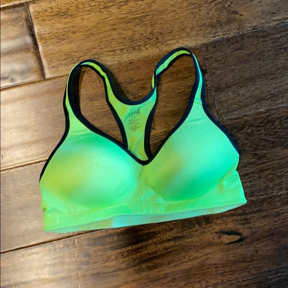 PINK Victoria’s Secret sports Bra
